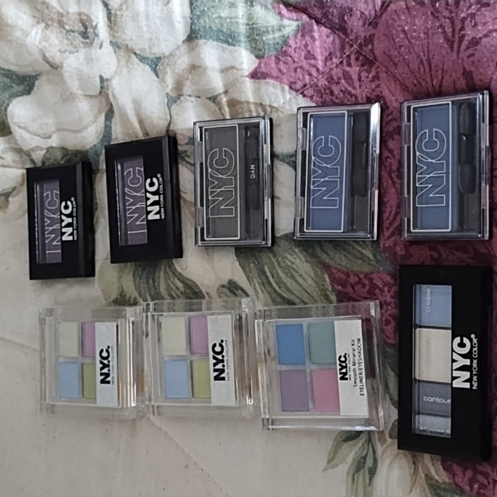9 Eyeshadows